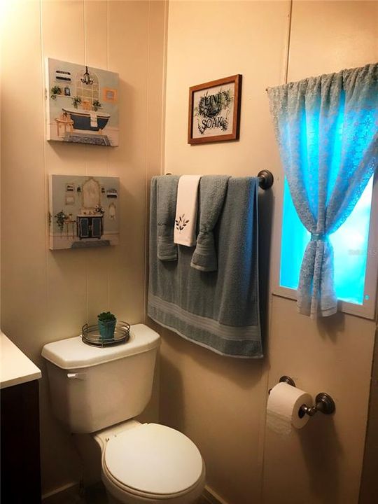 For Sale: $165,000 (2 beds, 2 baths, 1104 Square Feet)