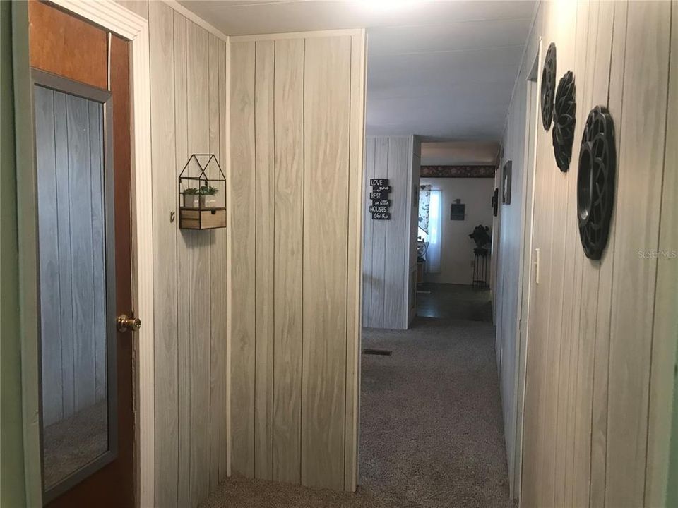 For Sale: $165,000 (2 beds, 2 baths, 1104 Square Feet)