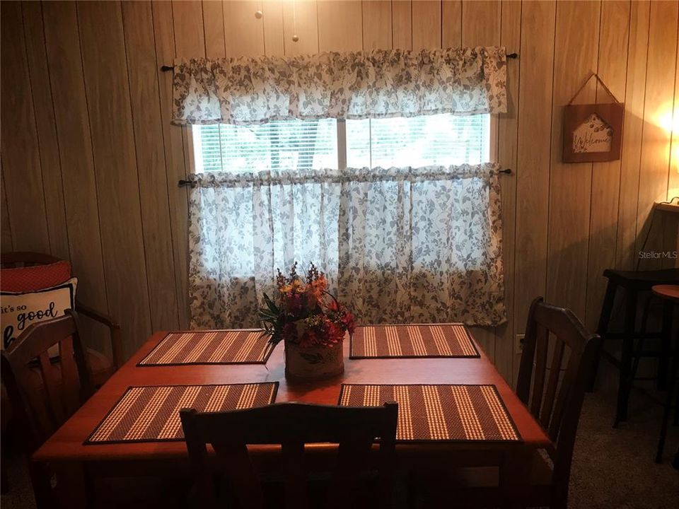 For Sale: $165,000 (2 beds, 2 baths, 1104 Square Feet)