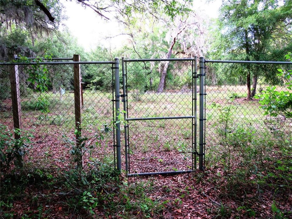 For Sale: $165,000 (2 beds, 2 baths, 1104 Square Feet)