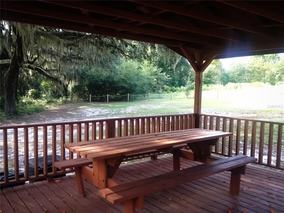 For Sale: $165,000 (2 beds, 2 baths, 1104 Square Feet)