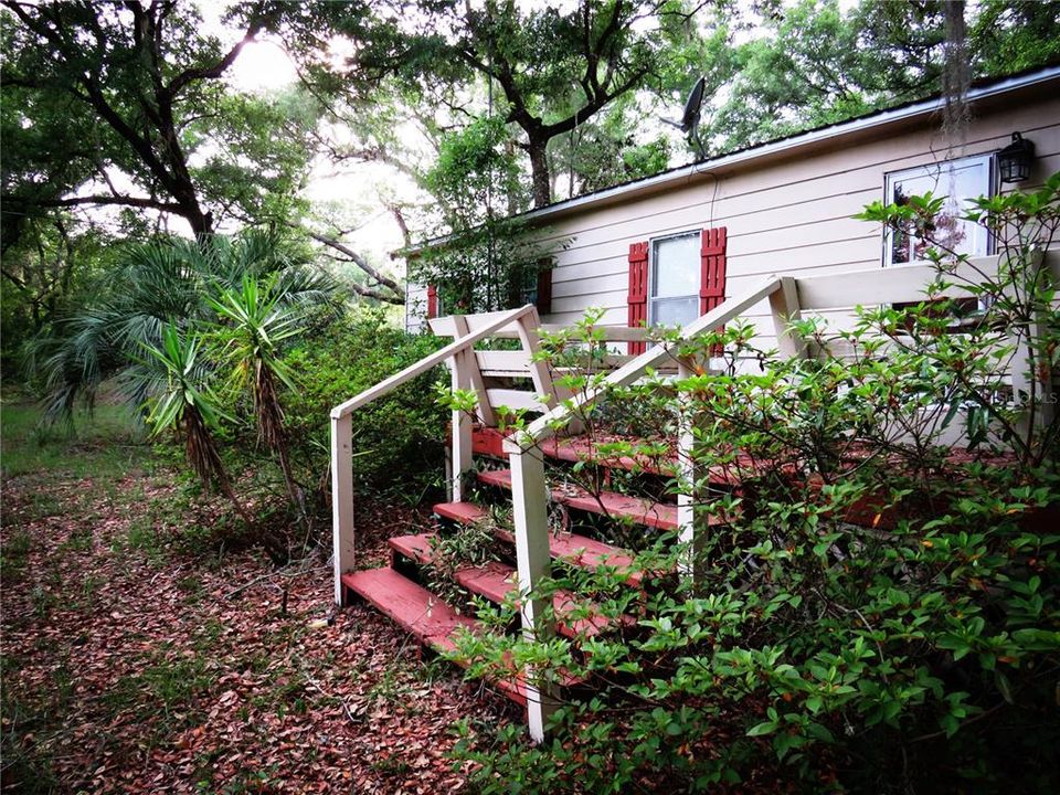 For Sale: $165,000 (2 beds, 2 baths, 1104 Square Feet)