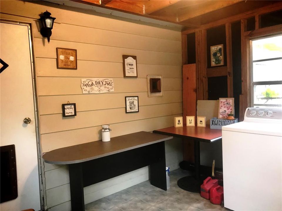 For Sale: $165,000 (2 beds, 2 baths, 1104 Square Feet)