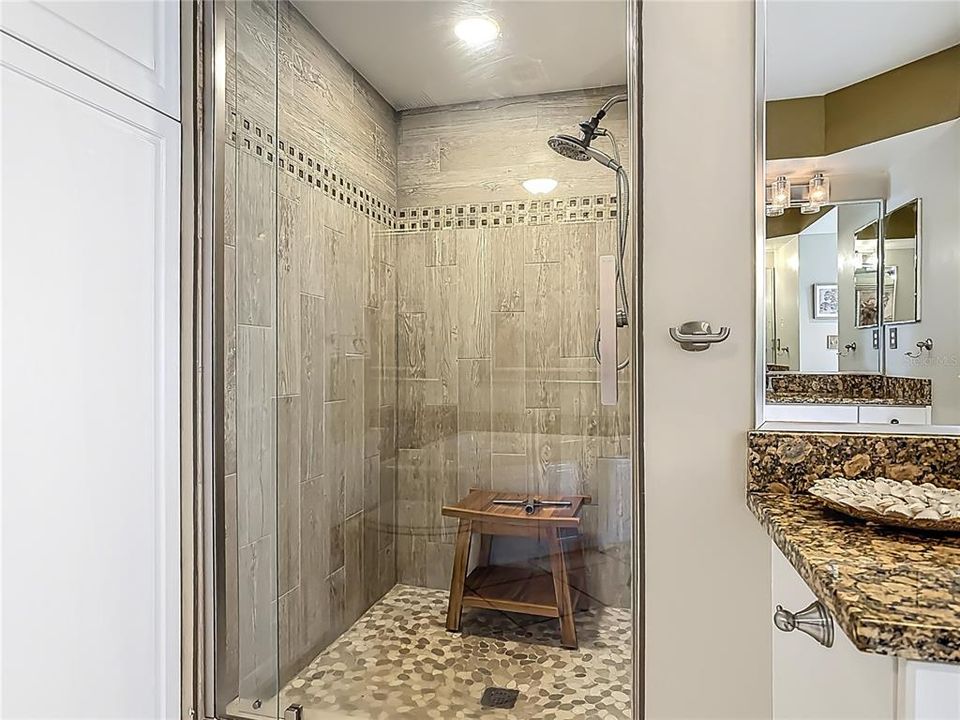 For Sale: $650,000 (3 beds, 3 baths, 2140 Square Feet)