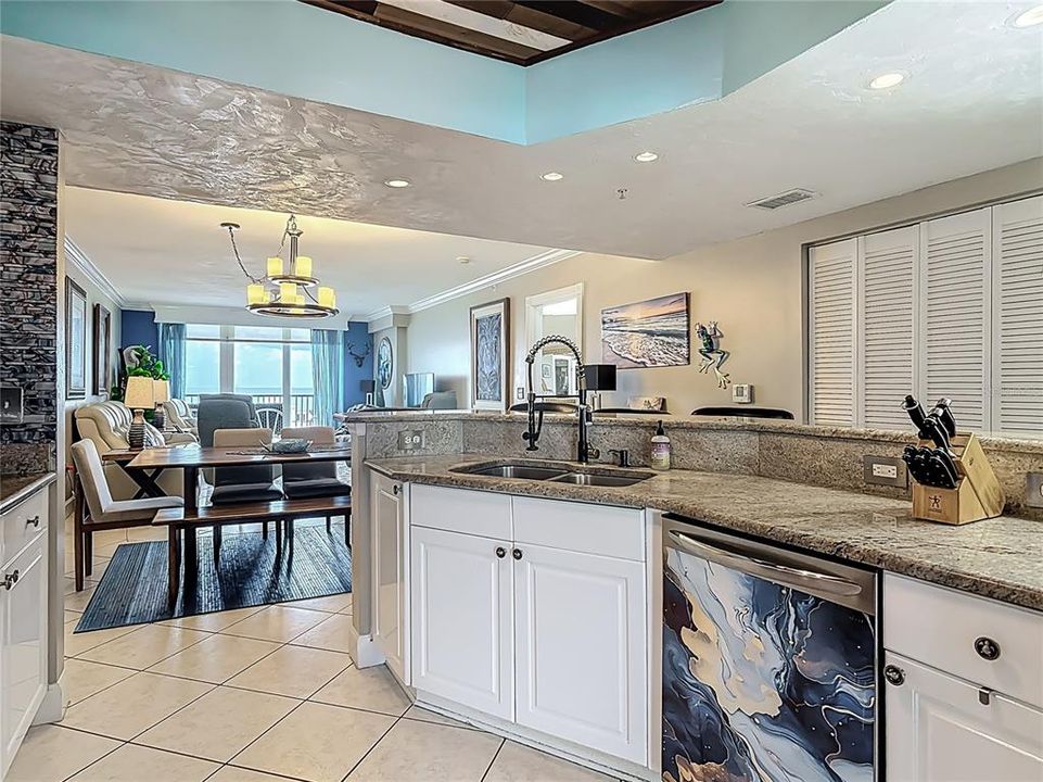 For Sale: $650,000 (3 beds, 3 baths, 2140 Square Feet)