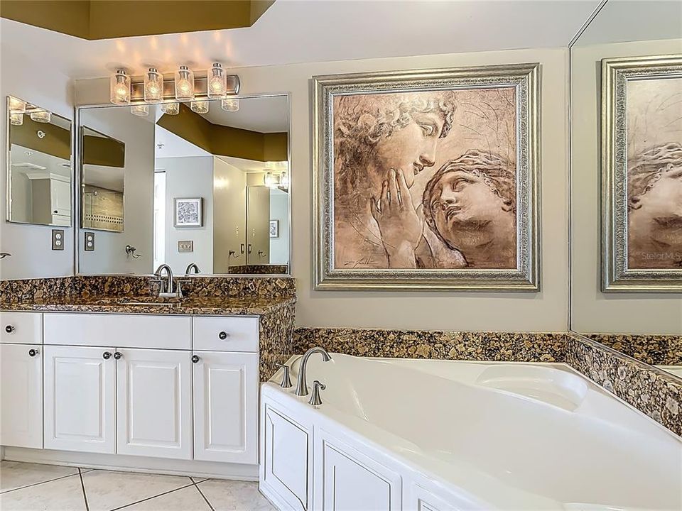 For Sale: $650,000 (3 beds, 3 baths, 2140 Square Feet)