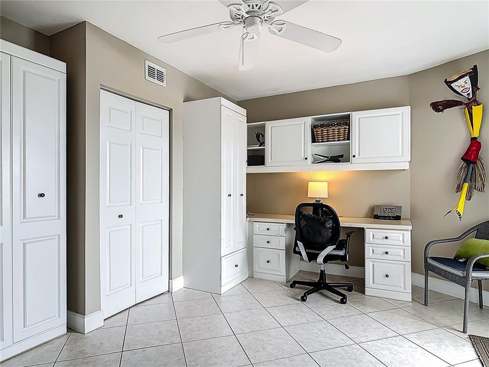 For Sale: $650,000 (3 beds, 3 baths, 2140 Square Feet)