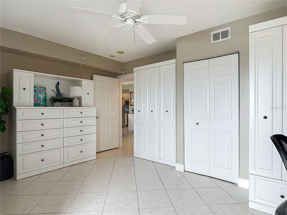 For Sale: $650,000 (3 beds, 3 baths, 2140 Square Feet)