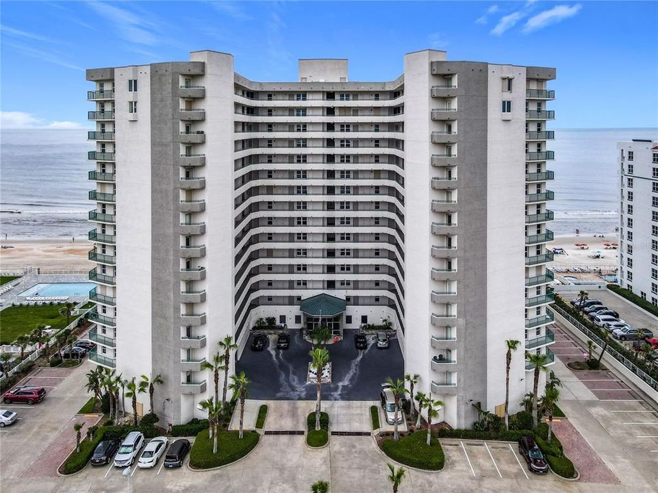 For Sale: $650,000 (3 beds, 3 baths, 2140 Square Feet)