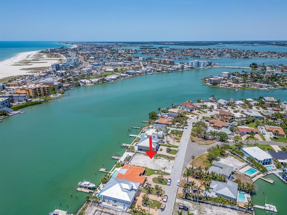 待售: $1,500,000 (0.24 acres)