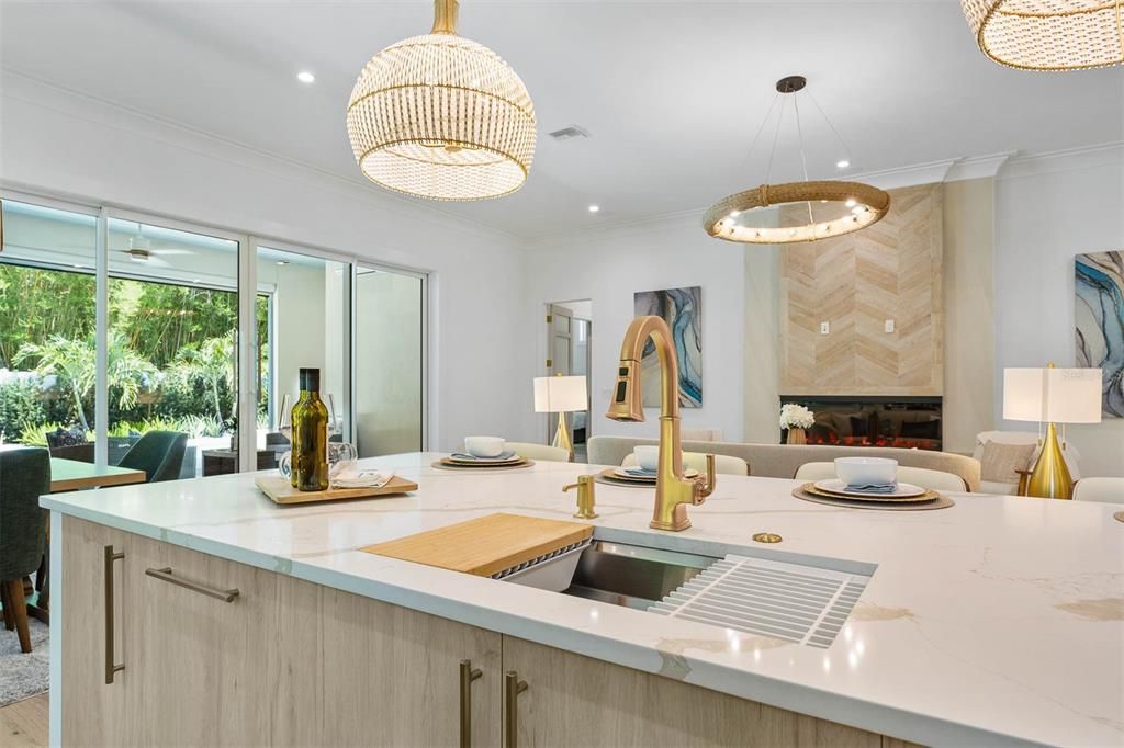 For Sale: $3,825,000 (5 beds, 5 baths, 4055 Square Feet)