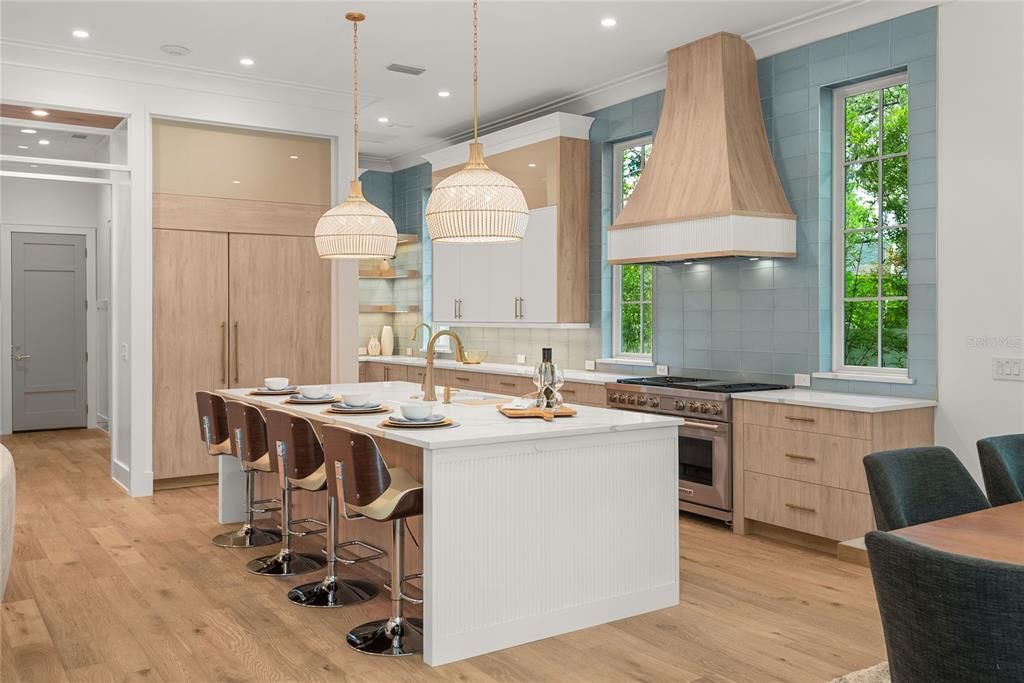 For Sale: $3,825,000 (5 beds, 5 baths, 4055 Square Feet)