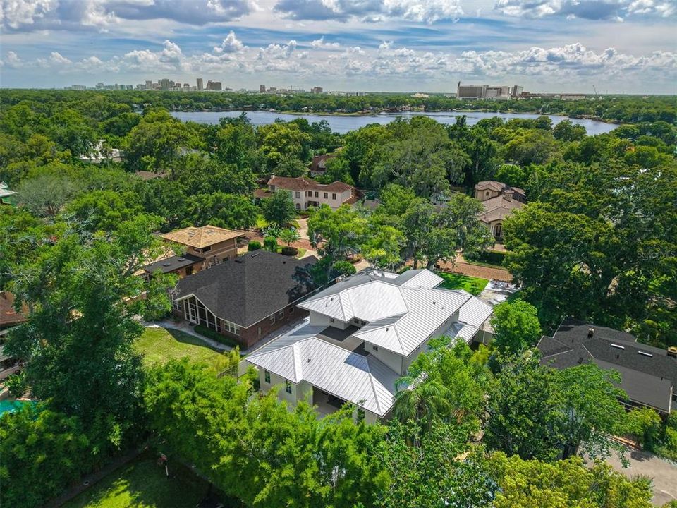 For Sale: $3,825,000 (5 beds, 5 baths, 4055 Square Feet)