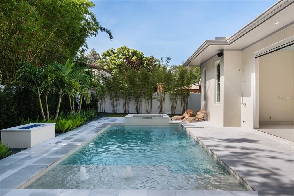 For Sale: $3,825,000 (5 beds, 5 baths, 4055 Square Feet)