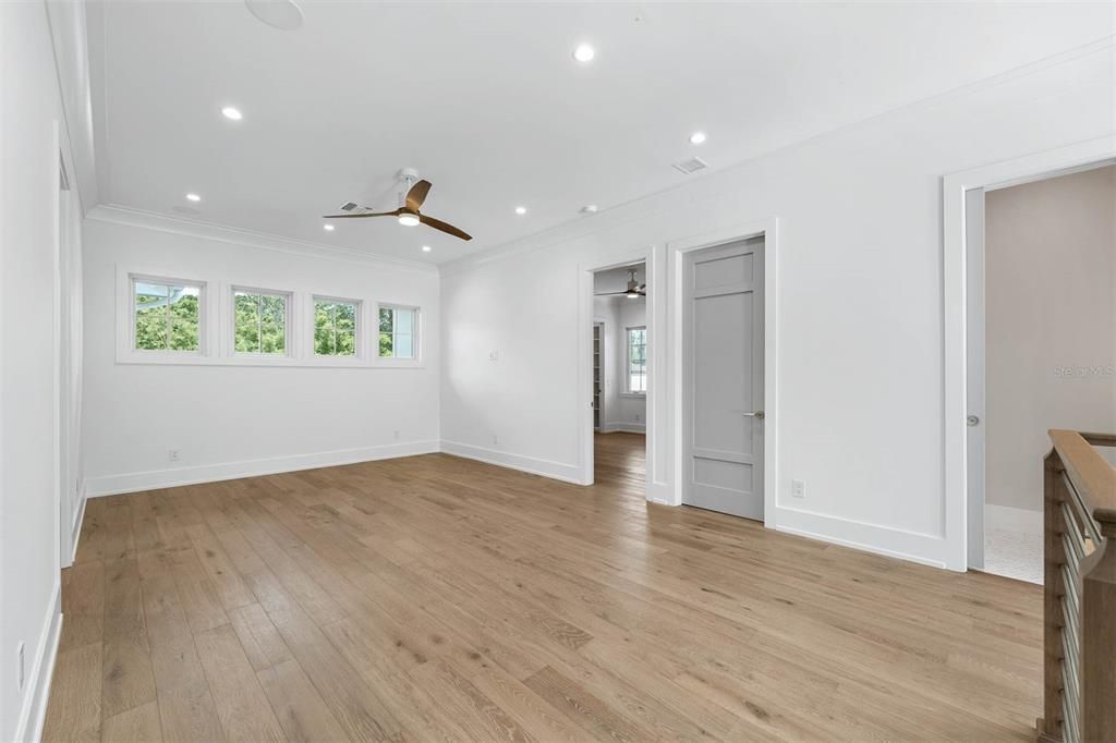 For Sale: $3,825,000 (5 beds, 5 baths, 4055 Square Feet)