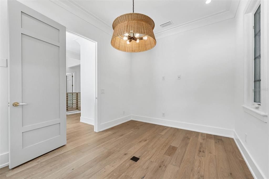 For Sale: $3,825,000 (5 beds, 5 baths, 4055 Square Feet)