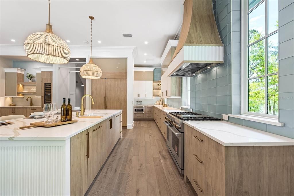 For Sale: $3,825,000 (5 beds, 5 baths, 4055 Square Feet)