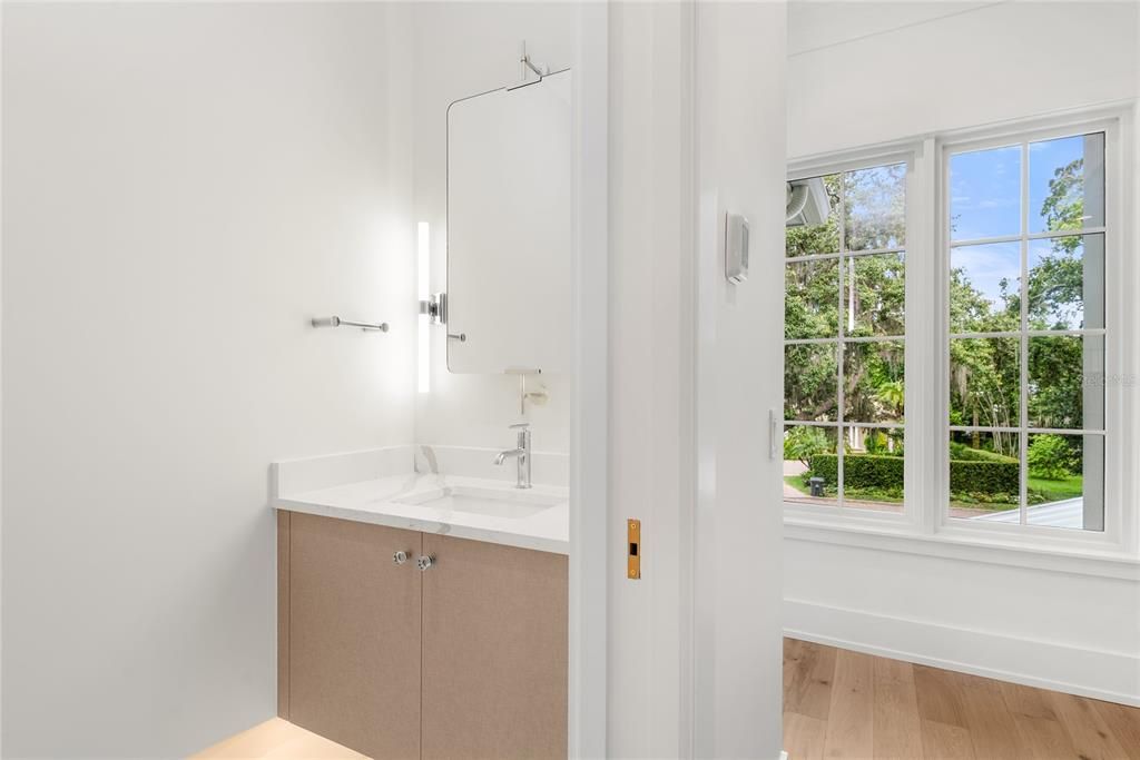 For Sale: $3,825,000 (5 beds, 5 baths, 4055 Square Feet)