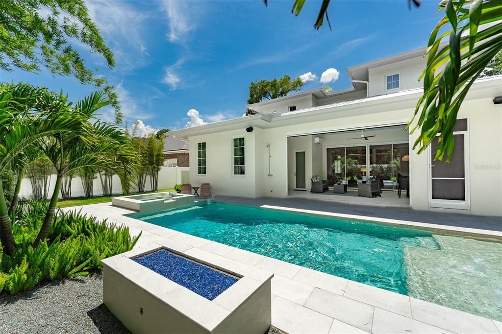 For Sale: $3,825,000 (5 beds, 5 baths, 4055 Square Feet)