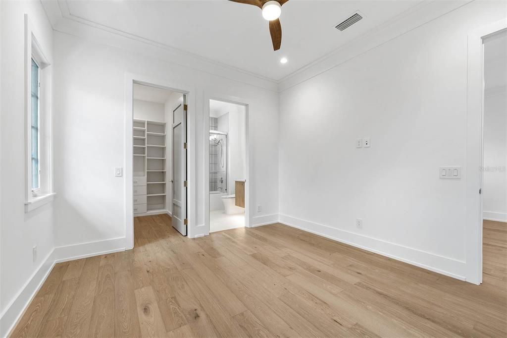 For Sale: $3,825,000 (5 beds, 5 baths, 4055 Square Feet)