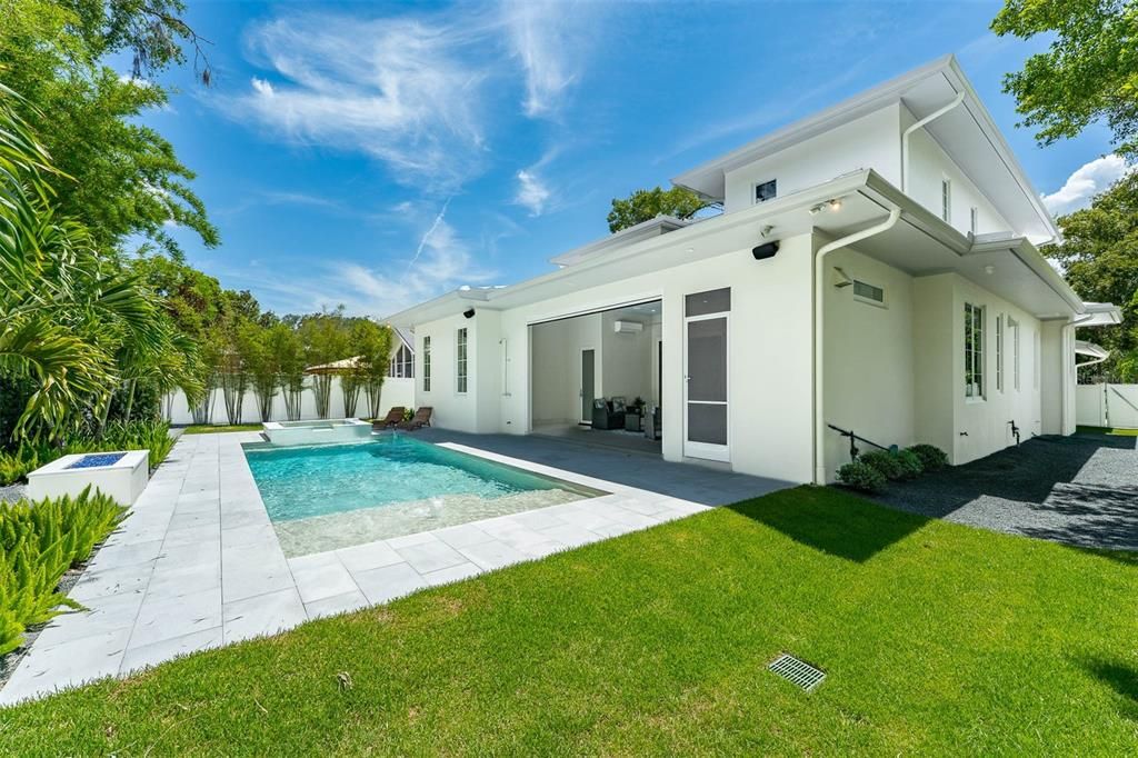 For Sale: $3,825,000 (5 beds, 5 baths, 4055 Square Feet)