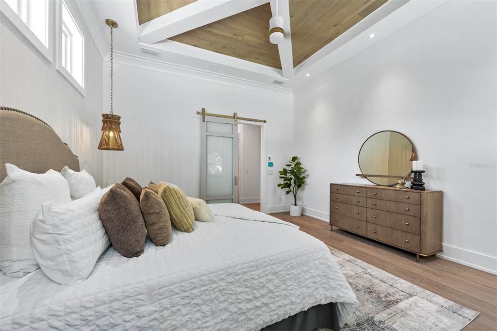 For Sale: $3,825,000 (5 beds, 5 baths, 4055 Square Feet)