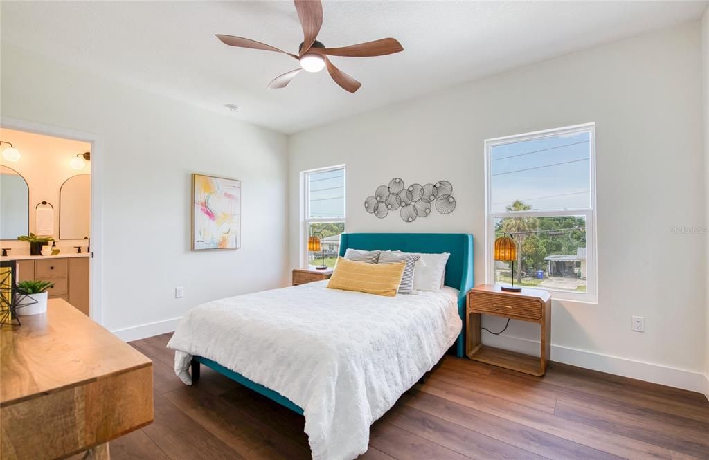 На продажу: $639,000 (4 спален, 2 ванн, 2000 Квадратных фут)