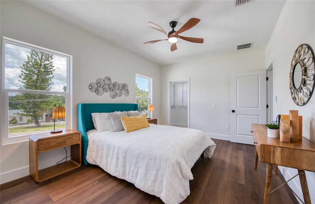 На продажу: $639,000 (4 спален, 2 ванн, 2000 Квадратных фут)