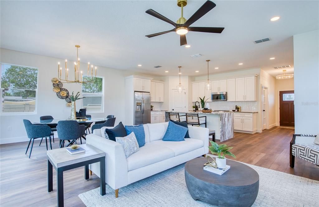 На продажу: $639,000 (4 спален, 2 ванн, 2000 Квадратных фут)