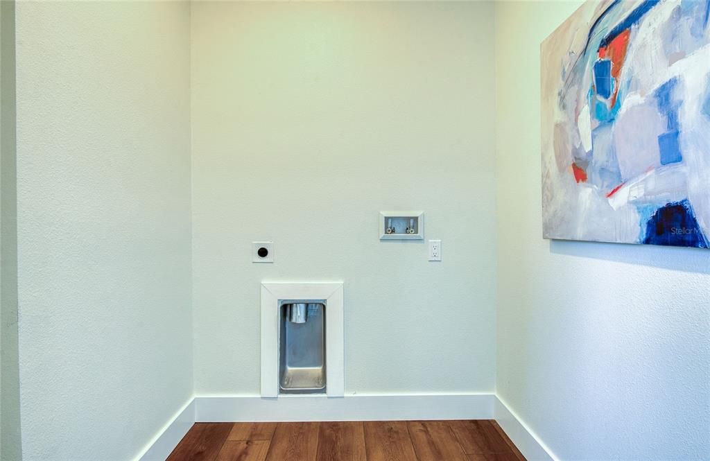 На продажу: $639,000 (4 спален, 2 ванн, 2000 Квадратных фут)