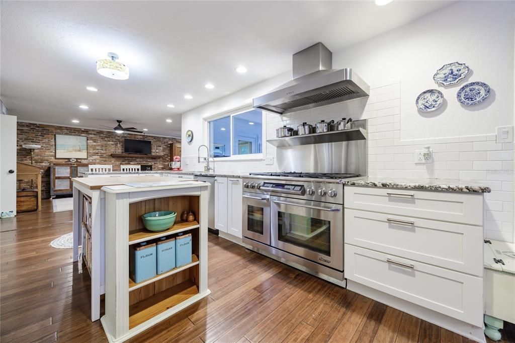 For Sale: $799,000 (5 beds, 3 baths, 3437 Square Feet)