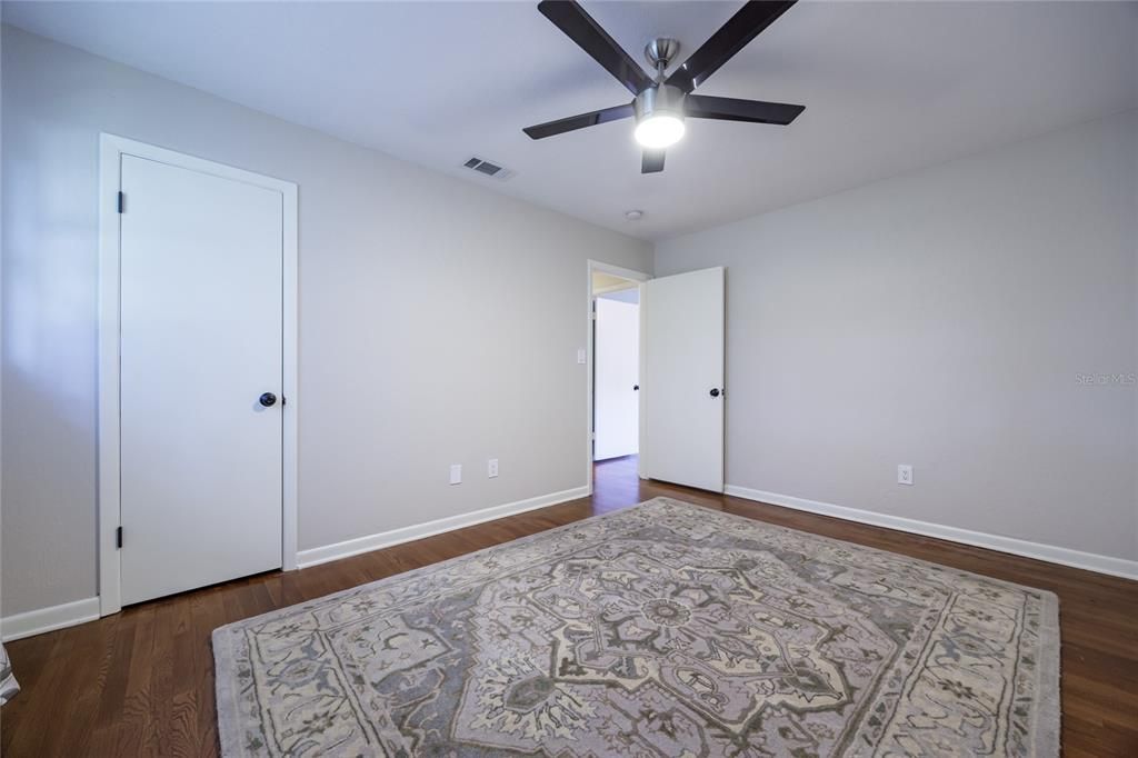 For Sale: $799,000 (5 beds, 3 baths, 3437 Square Feet)