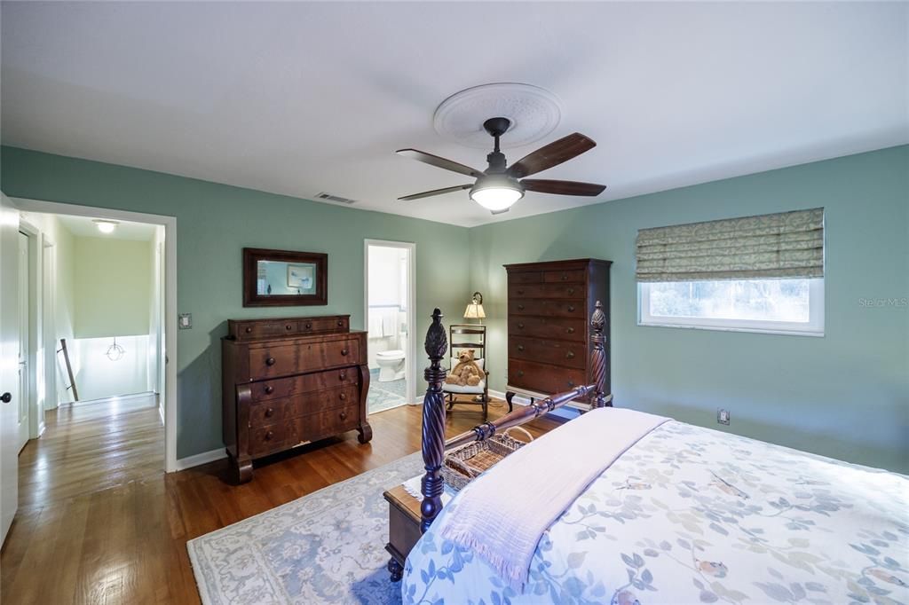 For Sale: $799,000 (5 beds, 3 baths, 3437 Square Feet)