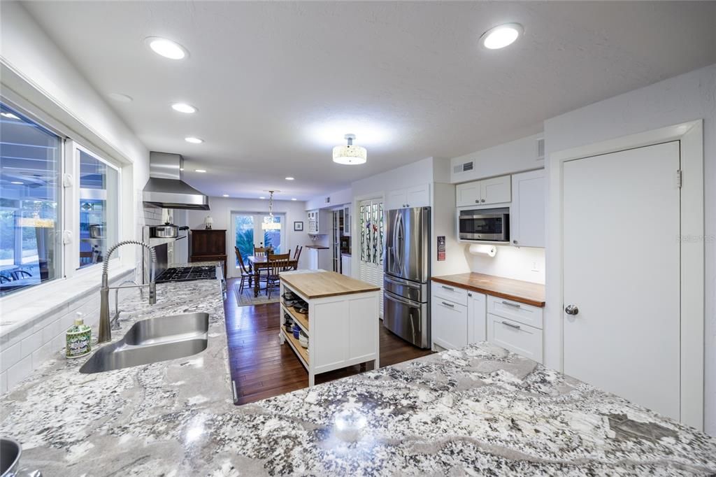 For Sale: $799,000 (5 beds, 3 baths, 3437 Square Feet)