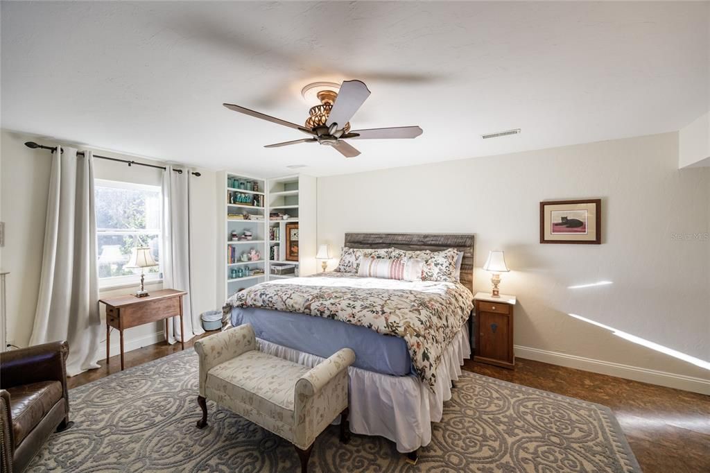 For Sale: $799,000 (5 beds, 3 baths, 3437 Square Feet)