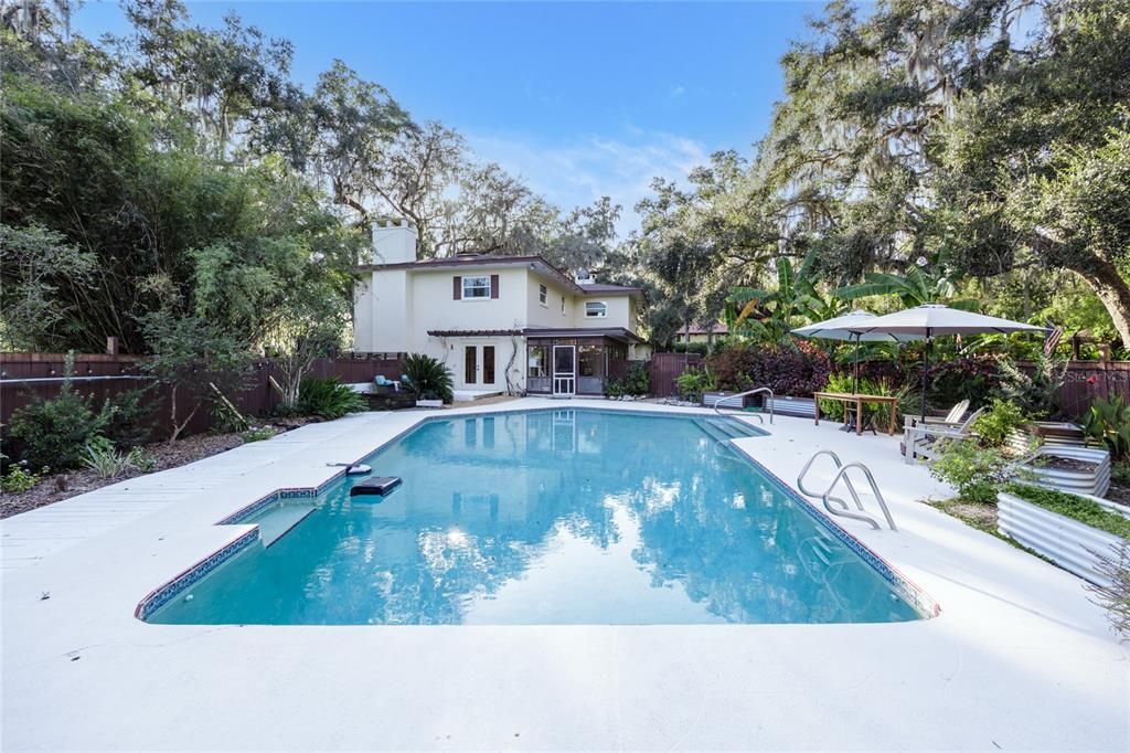 For Sale: $799,000 (5 beds, 3 baths, 3437 Square Feet)