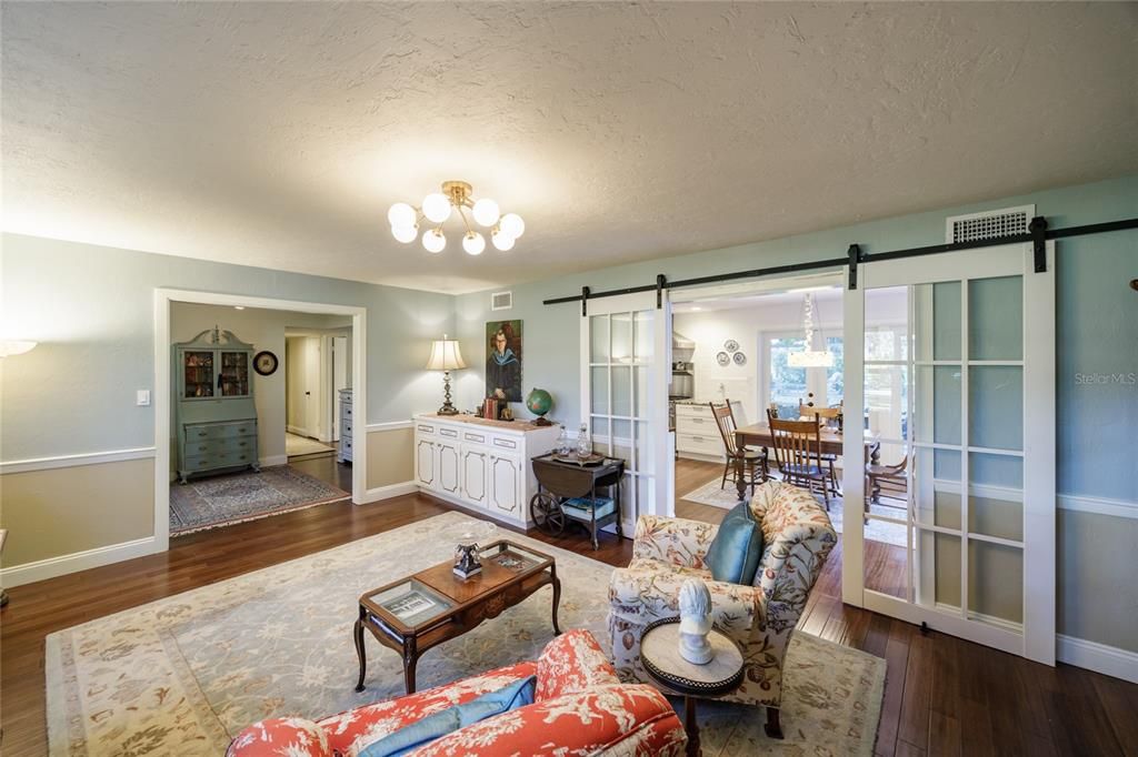 For Sale: $799,000 (5 beds, 3 baths, 3437 Square Feet)