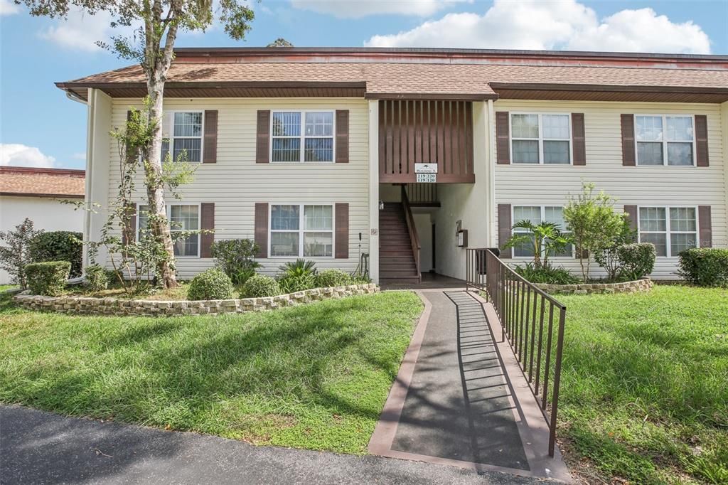 Recently Sold: $116,900 (2 beds, 2 baths, 1035 Square Feet)