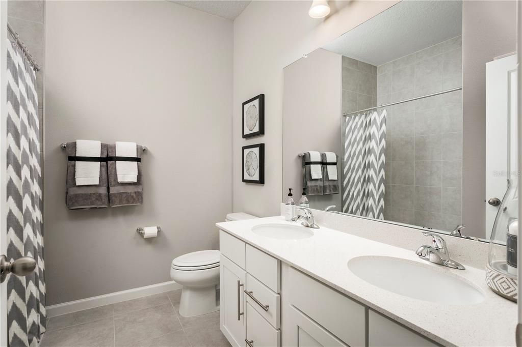 合同活跃: $489,850 (3 贝兹, 2 浴室, 2384 平方英尺)