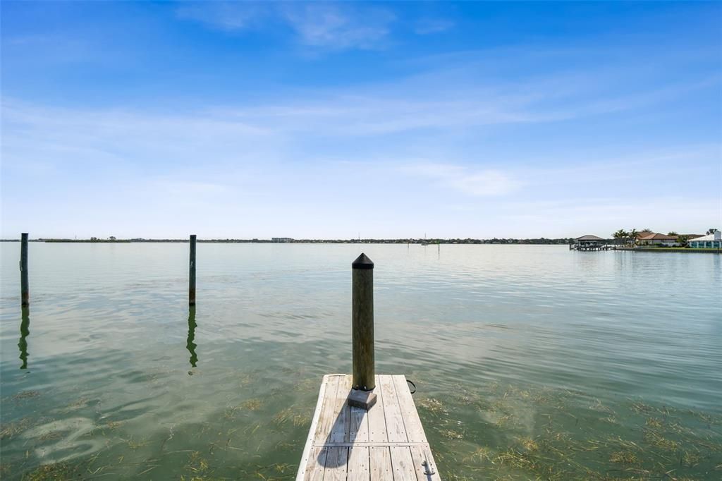 На продажу: $1,950,000 (5 спален, 4 ванн, 4138 Квадратных фут)