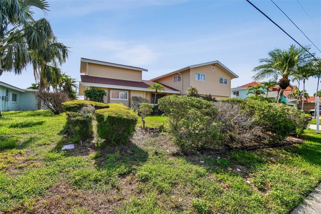 На продажу: $1,950,000 (5 спален, 4 ванн, 4138 Квадратных фут)