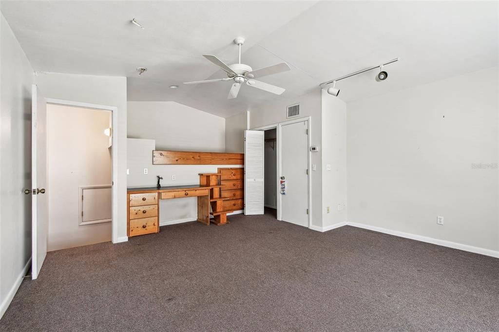 На продажу: $1,950,000 (5 спален, 4 ванн, 4138 Квадратных фут)