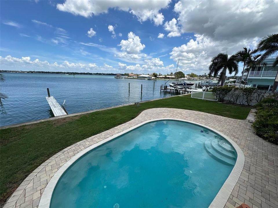 На продажу: $1,950,000 (5 спален, 4 ванн, 4138 Квадратных фут)