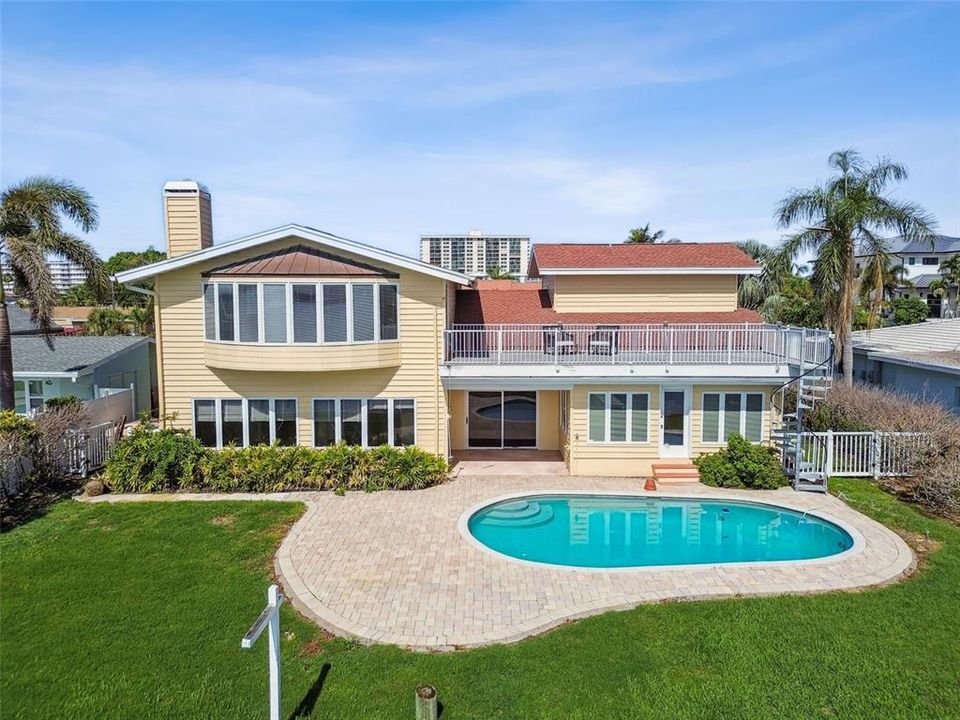 На продажу: $1,950,000 (5 спален, 4 ванн, 4138 Квадратных фут)