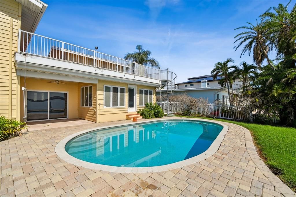 На продажу: $1,950,000 (5 спален, 4 ванн, 4138 Квадратных фут)