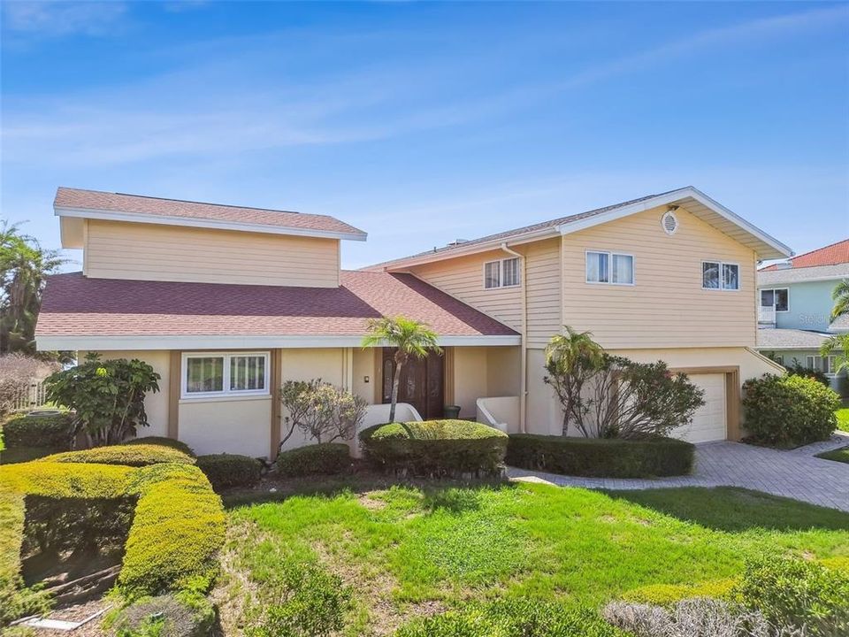 На продажу: $1,950,000 (5 спален, 4 ванн, 4138 Квадратных фут)