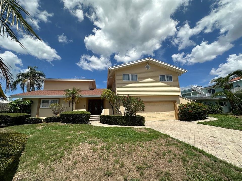 На продажу: $1,950,000 (5 спален, 4 ванн, 4138 Квадратных фут)