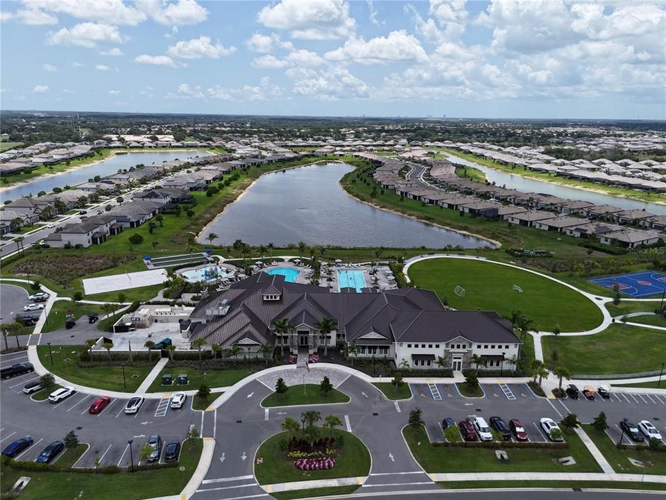 Active With Contract: $450,000 (3 beds, 3 baths, 2032 Square Feet)