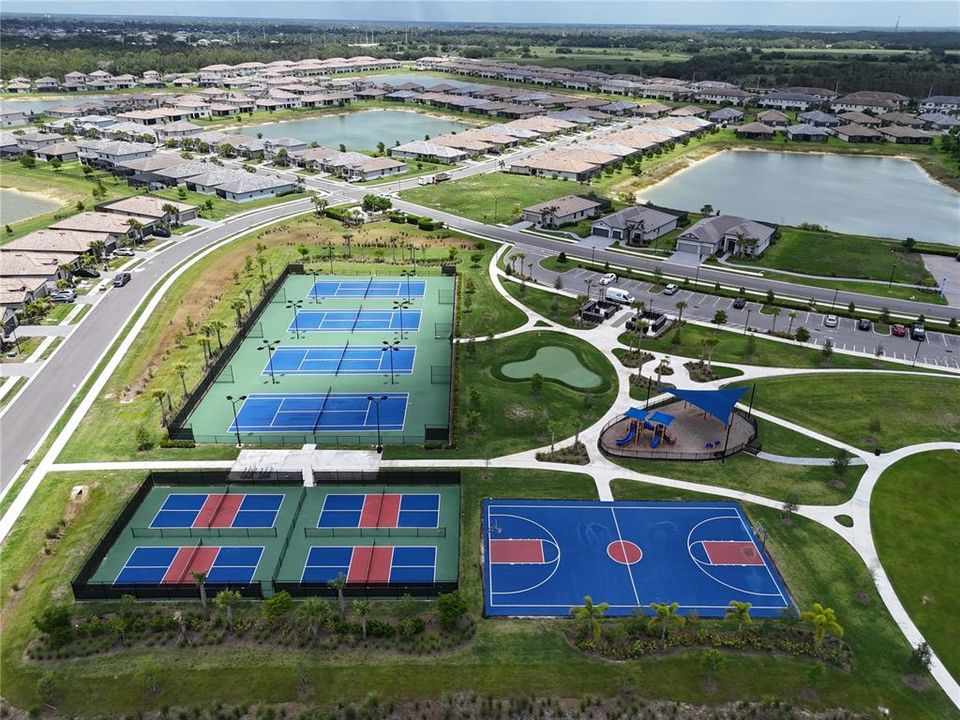 Active With Contract: $450,000 (3 beds, 3 baths, 2032 Square Feet)