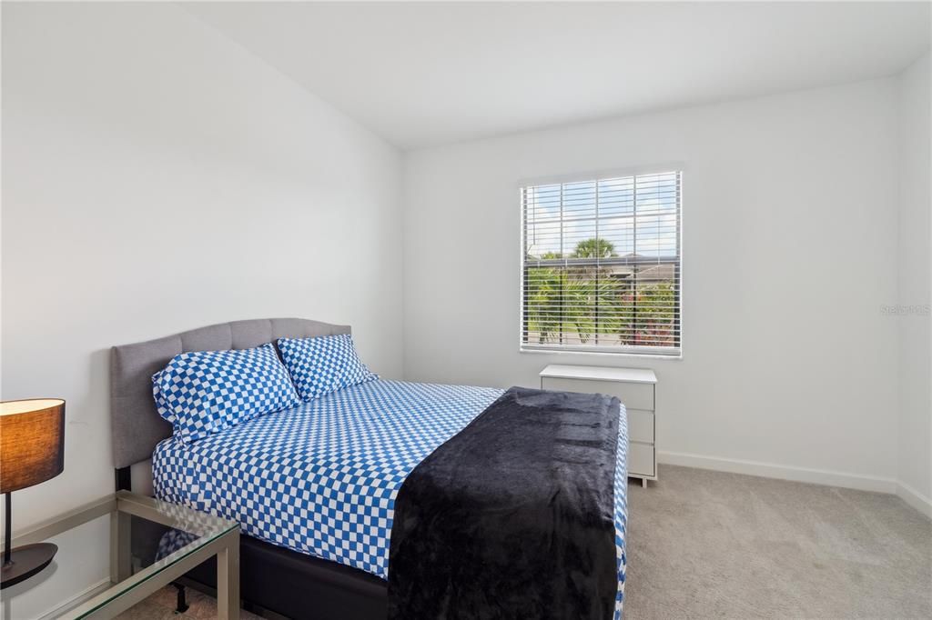 Active With Contract: $450,000 (3 beds, 3 baths, 2032 Square Feet)